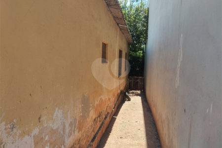 Casa à venda com 3 quartos em Jardim Santa Lúcia, Araraquara, SP
