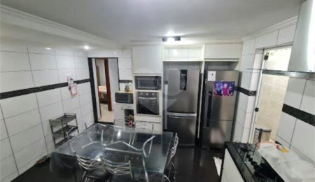 Casa para alugar com 5 suítes no condomínio Recanto das Garças V, Cotia - SP