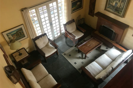 Casa à venda com 5 quartos, sendo 2 suítes,  em Jardim Maristela, Atibaia, SP