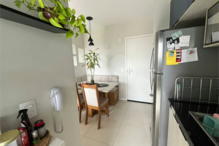 Apartamento à venda com 2 quartos, sendo 1 suíte, em Cidade dos Bandeirantes, São Paulo, SP