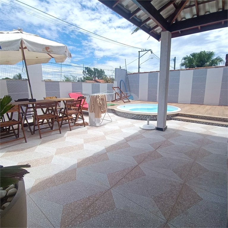 Casa à venda com 3 quartos, sendo 1 suíte, em Caminho de Búzios, Cabo Frio, RJ