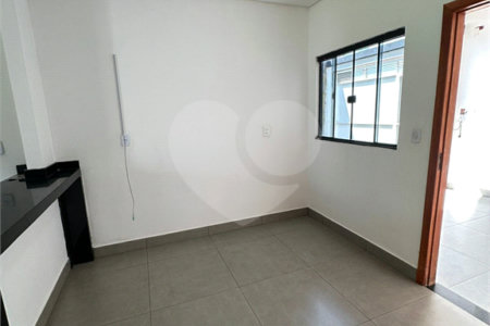 Casa para alugar com 2 quartos, sendo 1 suíte, em Parque dos Ipês III, Ponta Porã, MS