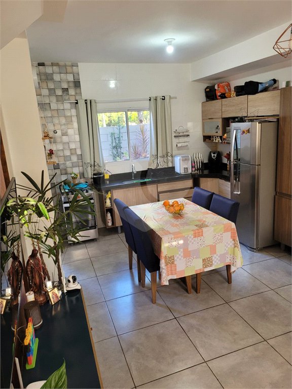 Casa à venda com 2 quartos em Jardim Santo Antônio, Atibaia, SP