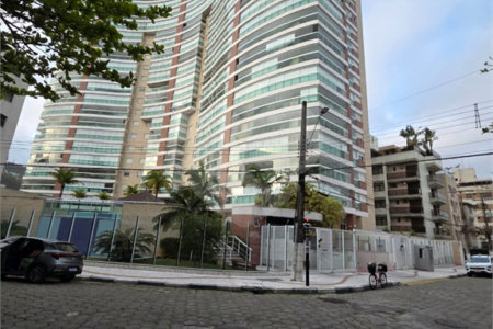Apartamento à venda com 4 quartos, sendo 2 suítes, em Enseada, Guarujá, SP
