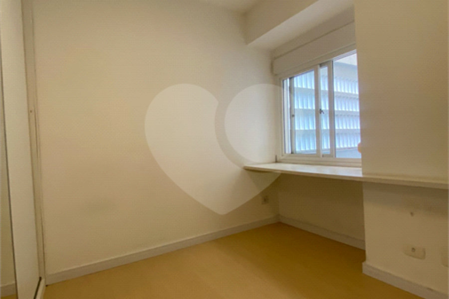 Casa à venda com 3 quartos, sendo 1 suíte, no condomínio Village Santa Cecilia, São Paulo - SP
