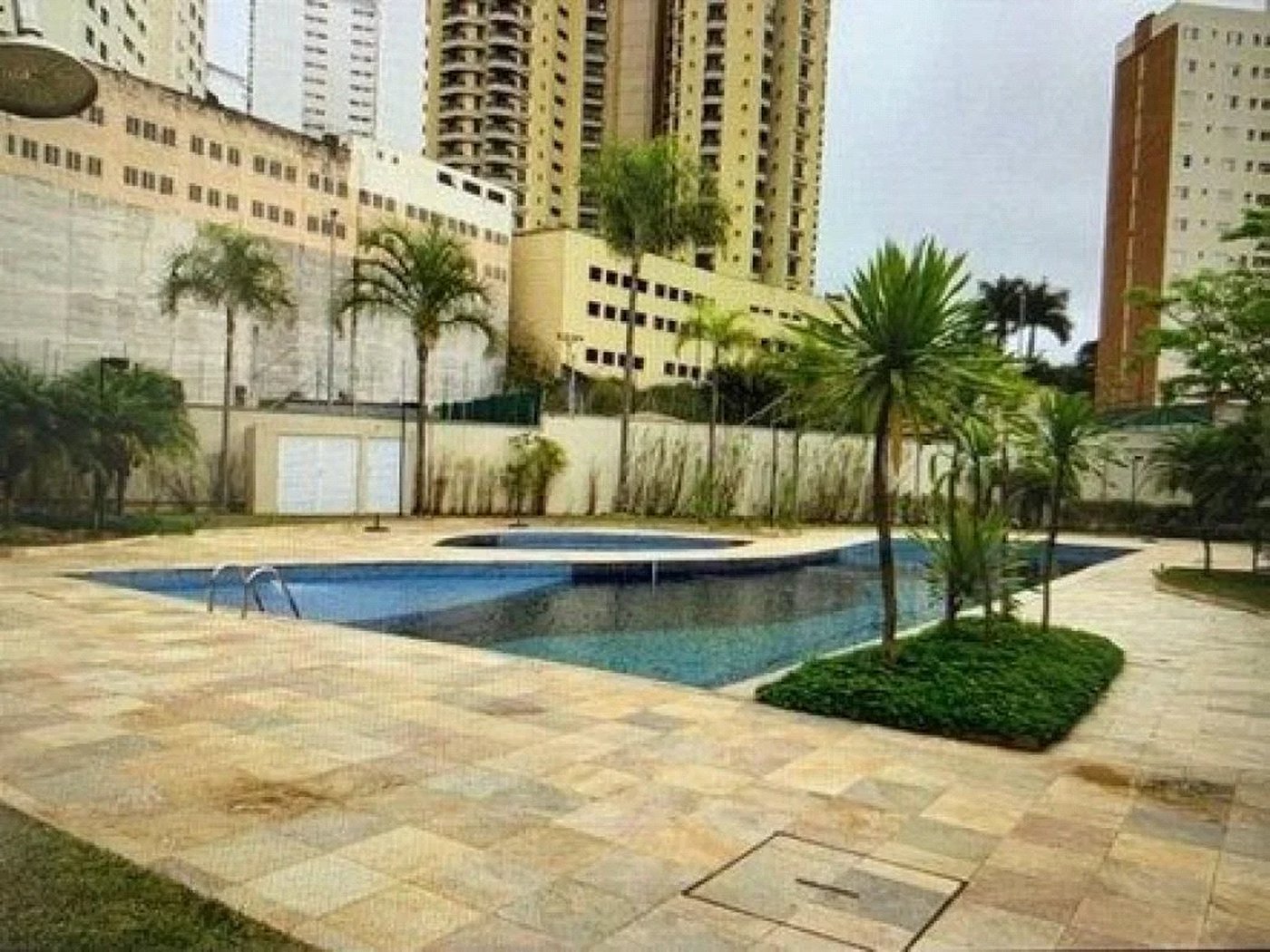 Apartamento à venda com 3 suítes em Vila Suzana, São Paulo, SP