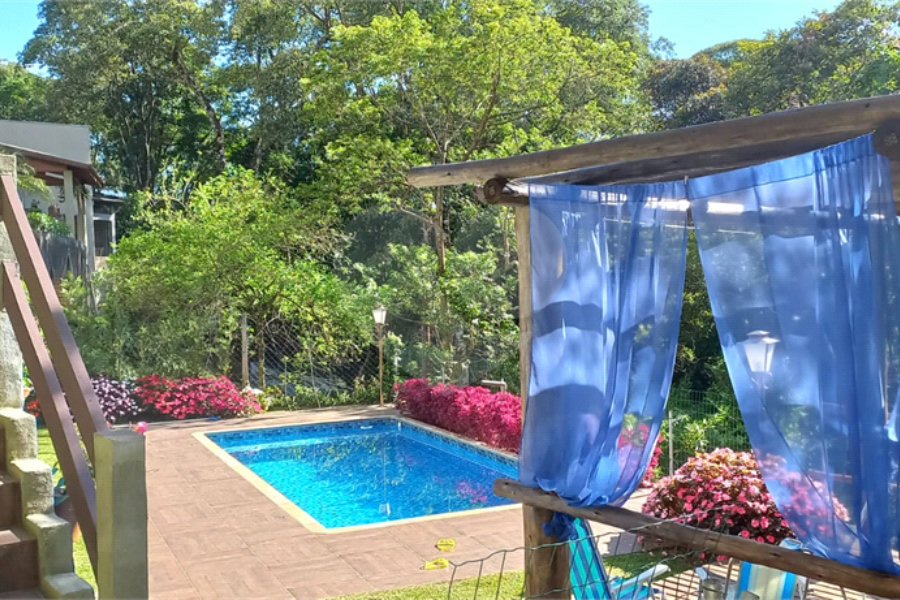 Casa à venda com 4 suítes no condomínio Alpes da Cantareira, Mairiporã - SP