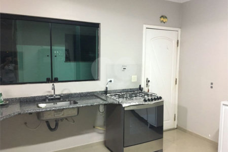 Sobrado à venda ou para alugar com 3 quartos, sendo 1 suíte, em Dos Casa, São Bernardo do Campo, SP