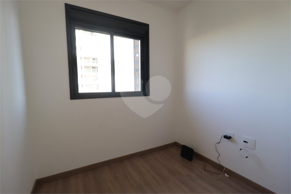 Apartamento à venda com 3 quartos, sendo 1 suíte, em Vila Anastácio, São Paulo, SP