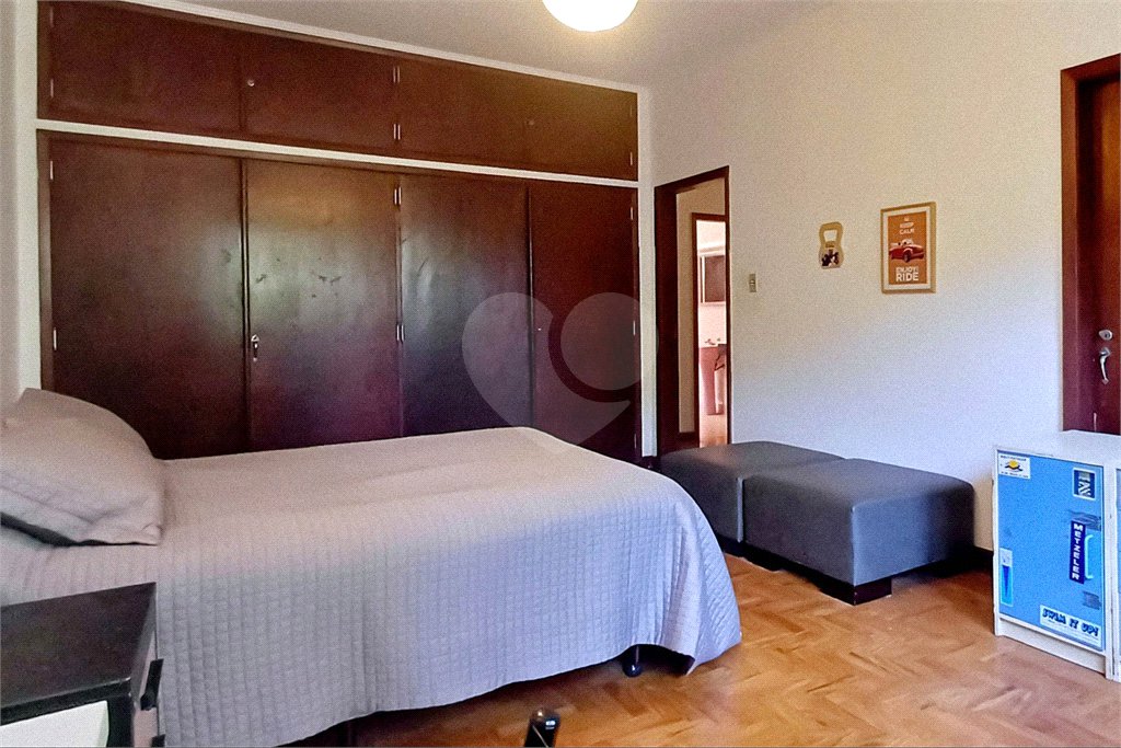 Casa Térrea à venda com 4 quartos, sendo 1 suíte,  em Brooklin Velho, São Paulo, SP