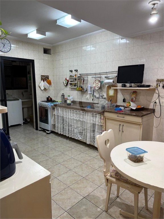 Apartamento à venda com 3 quartos, sendo 1 suíte,  em Jardim das Acácias, São Paulo, SP