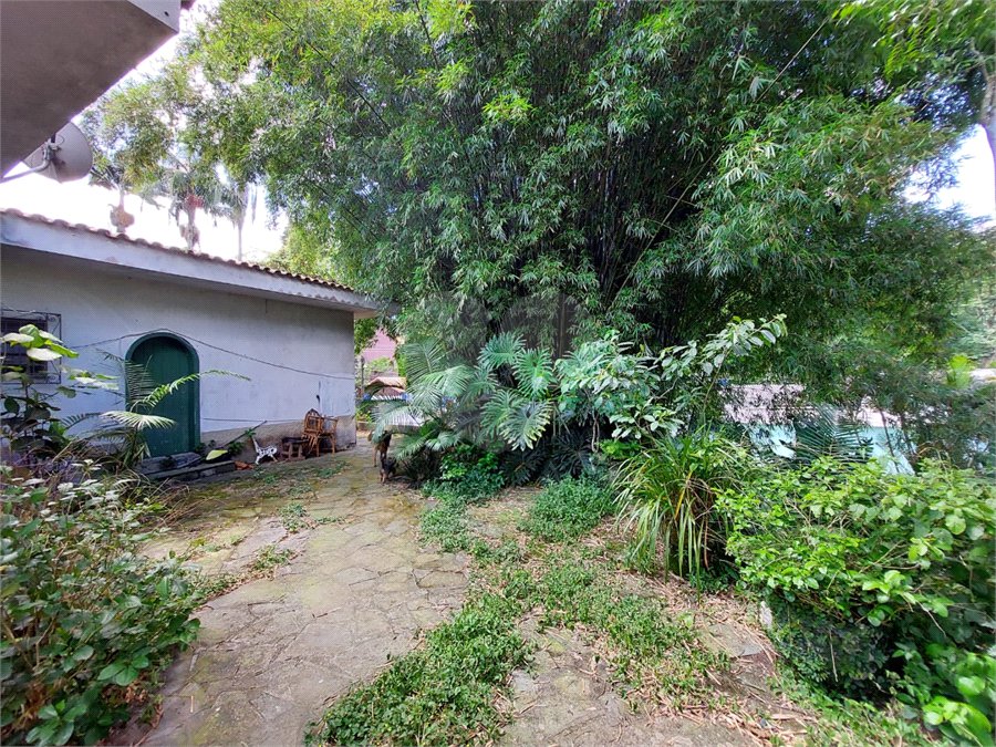 Casa à venda com 5 quartos, sendo 1 suíte, em Eldorado, São Paulo, SP