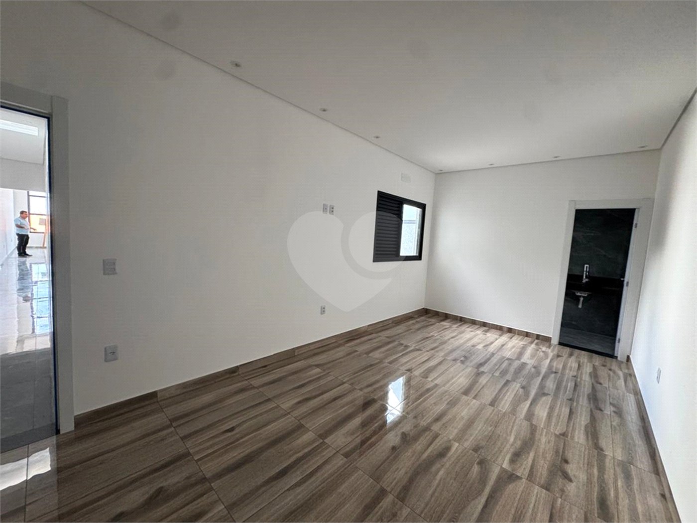 Casa à venda com 3 quartos, sendo 1 suíte, no condomínio Residencial Villagio Wanel, Sorocaba - SP