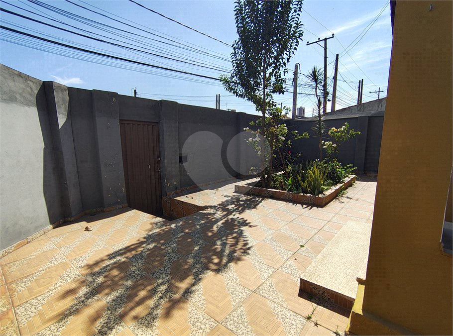 Casa à venda com 3 quartos, sendo 1 suíte, em Vila Assis, Sorocaba, SP