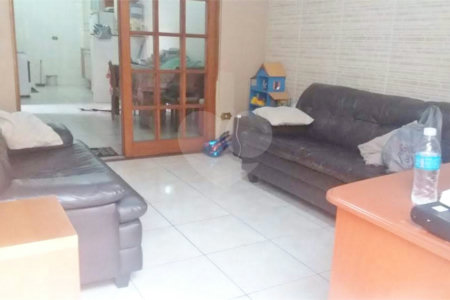 Casa à venda com 2 quartos, sendo 1 suíte, em Vila Gumercindo, São Paulo, SP