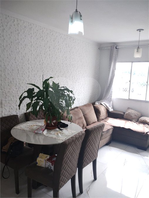 Apartamento à venda com 2 quartos, sendo 1 suíte,  em Vila Santa Clara, São Paulo, SP