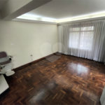 Sobrado à venda com 5 quartos, sendo 1 suíte, em Jardim Trussardi, São Paulo, SP