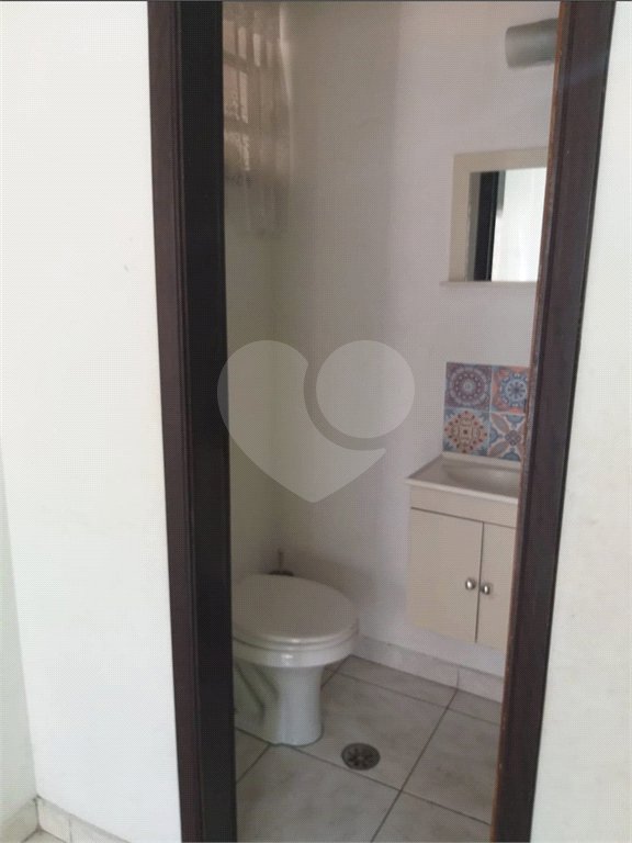 Casa à venda com 3 quartos, sendo 1 suíte, no condomínio Primavera, São Paulo - SP