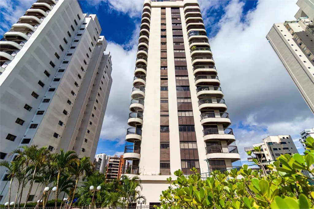 Apartamento à venda com 4 quartos, sendo 3 suítes, em Vila Andrade, São Paulo, SP