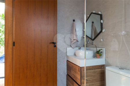 Casa Térrea à venda com 3 quartos, sendo 2 suítes,  em Vila Ipojuca, São Paulo, SP