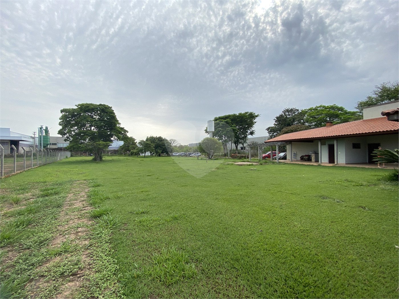 Casa à venda com 3 quartos, sendo 1 suíte,  em Distrito Industrial do Lageado, Salto, SP