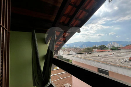 Sobrado à venda com 6 quartos, sendo 4 suítes,  em Vila Oliveira, Mogi das Cruzes, SP