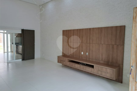 Casa à venda com 3 suítes no condomínio Residencial Terra Nobre, Indaiatuba - SP