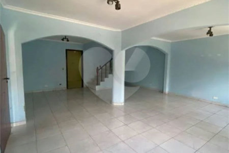 Sobrado à venda com 3 quartos, sendo 1 suíte, em Vila Matilde, São Paulo, SP