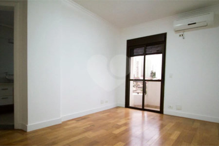 Apartamento à venda com 3 suítes em Jardim Vila Mariana, São Paulo, SP
