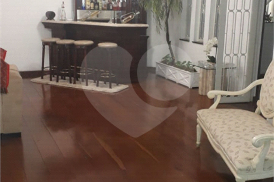 Sobrado à venda com 4 quartos, sendo 3 suítes, em Santana, São Paulo, SP
