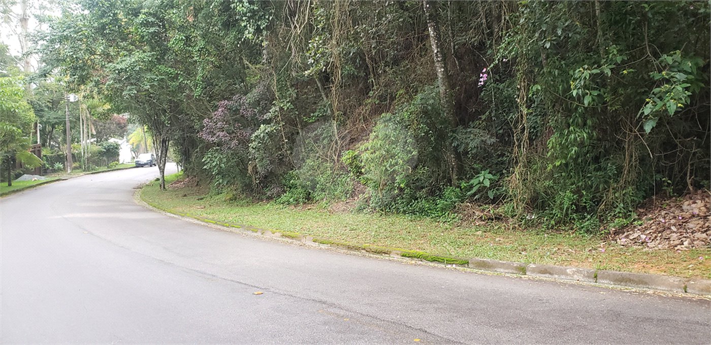 Terreno à venda no condomínio Alpes da Cantareira, Mairiporã - SP