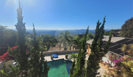 Casa para alugar com 5 quartos, sendo 2 suítes,  no condomínio Alpes de Caieiras, Caieiras - SP