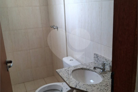 Casa à venda com 2 suítes no condomínio Residencial Vila de Motalegre, São Paulo - SP