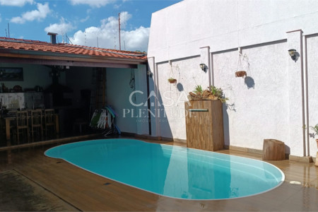 Casa à venda com 3 quartos, sendo 1 suíte,  em Jardim Americano, Sorocaba, SP