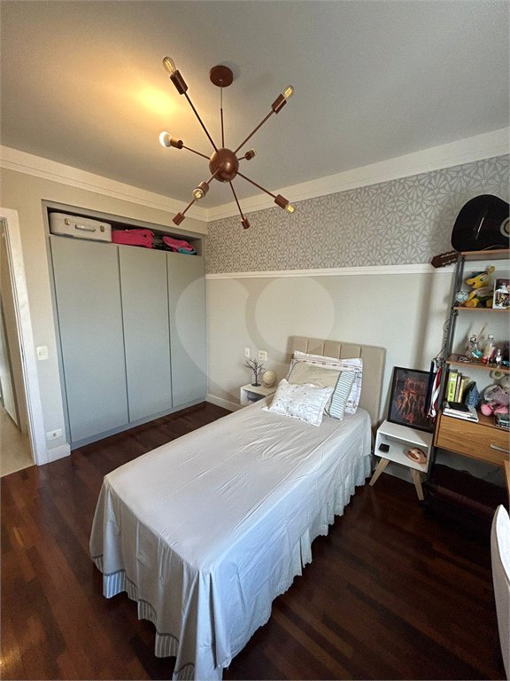 Apartamento à venda com 3 quartos, sendo 1 suíte, em Parque Novo Mundo, São Paulo, SP