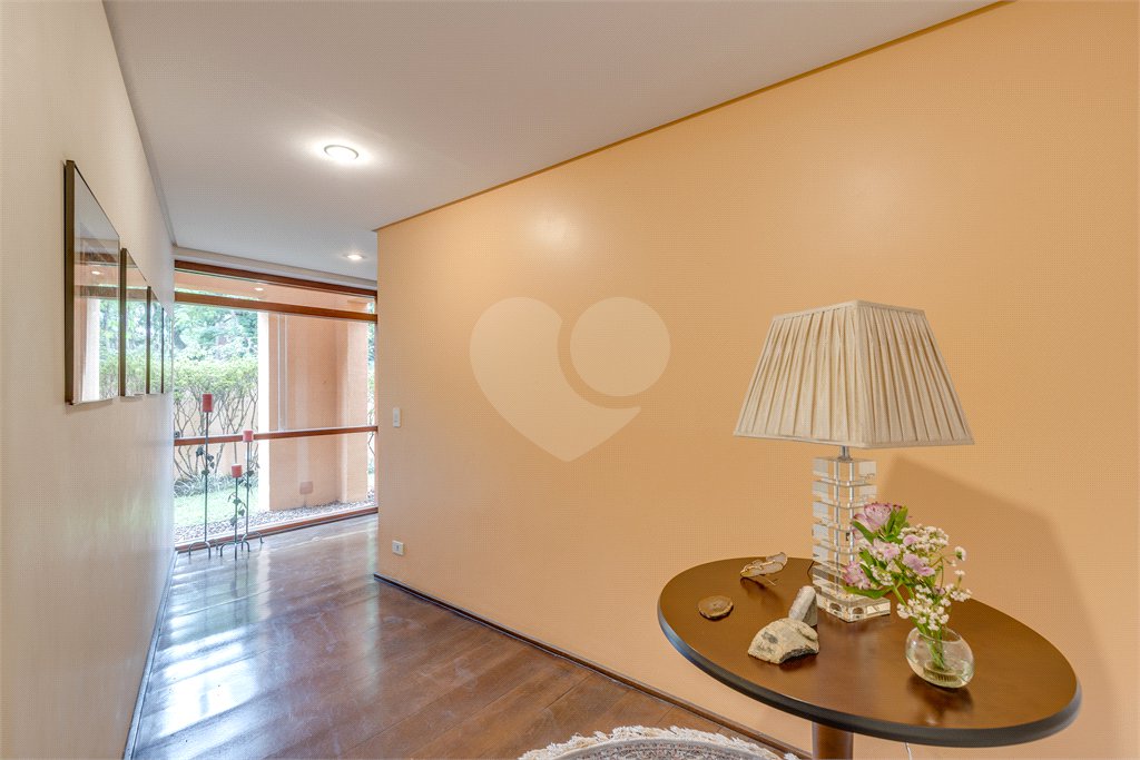 Casa à venda com 5 quartos, sendo 4 suítes, em Alto da Boa Vista, São Paulo, SP