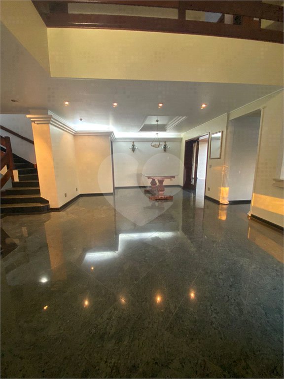 Casa à venda com 3 quartos, sendo 4 suítes,  no condomínio Estância Marambaia, Vinhedo - SP