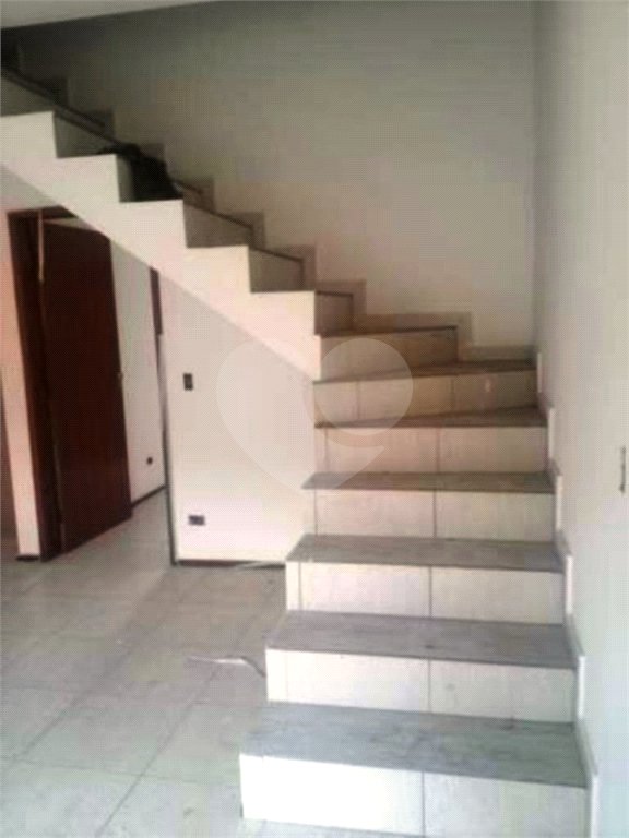 Sobrado à venda com 3 quartos, sendo 1 suíte, em Jardim Monte Kemel, São Paulo, SP