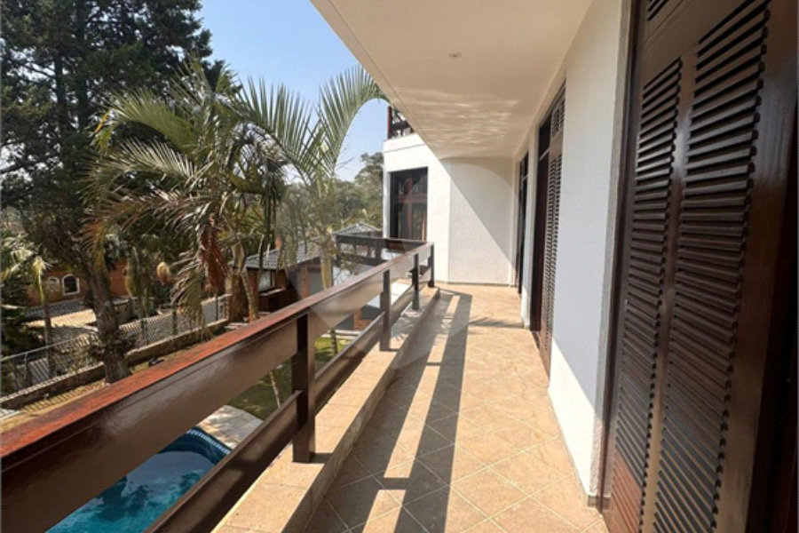 Sobrado à venda ou para alugar com 4 quartos, sendo 3 suítes, em Serra da Cantareira, Mairiporã, SP
