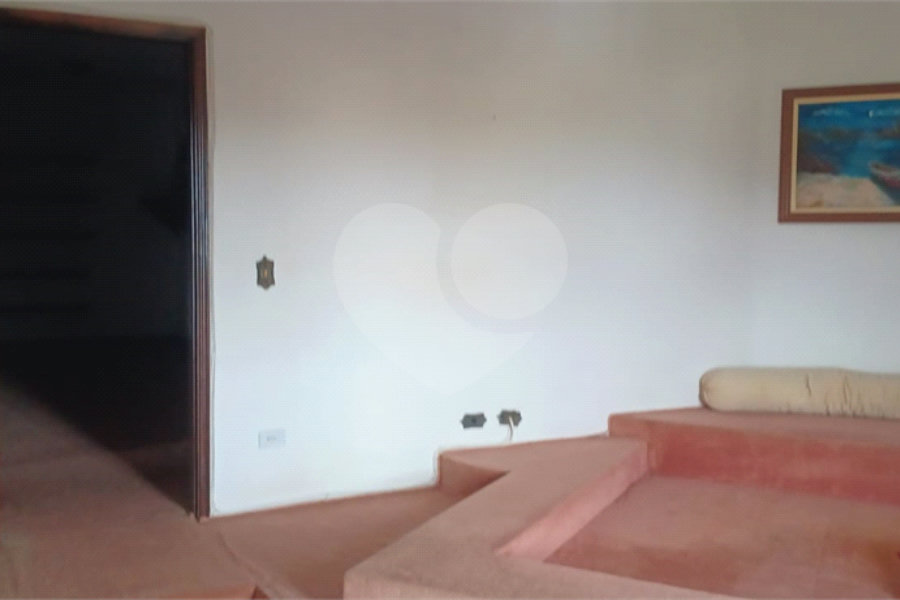 Casa à venda com 4 quartos, sendo 1 suíte, em Lavapés, Mairiporã, SP