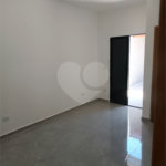 Casa à venda com 3 quartos, sendo 1 suíte, no condomínio Residencial Jardins da Catalunha, Atibaia - SP