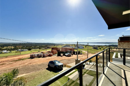 Casa à venda com 3 quartos, sendo 1 suíte,  em Terras de Santa Cristina XIII Setor Marina, Paranapanema, SP