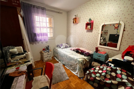 Sobrado à venda com 3 quartos, sendo 1 suíte, em Vila Paulicéia, São Paulo, SP