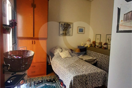 Casa Térrea à venda ou para alugar com 5 quartos, sendo 2 suítes,  em Jardim Prudência, São Paulo, SP