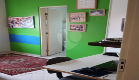 Casa à venda com 3 quartos, sendo 2 suítes,  no condomínio Villa's Residencial, São Paulo - SP