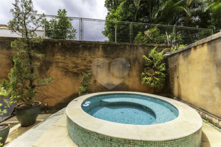Duplex para alugar com 4 quartos, sendo 3 suítes, em Alto de Pinheiros, São Paulo, SP