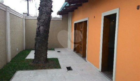 Casa à venda com 3 suítes em Vila Paiva, São Paulo, SP