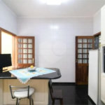 Casa com 3 dormitórios sendo 3 suítes com 03 vagas de garagem.