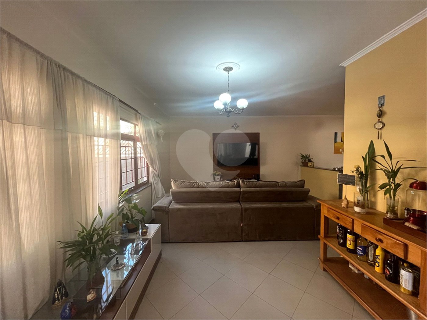 Sobrado à venda com 7 quartos, sendo 1 suíte, em Tremembé, São Paulo, SP