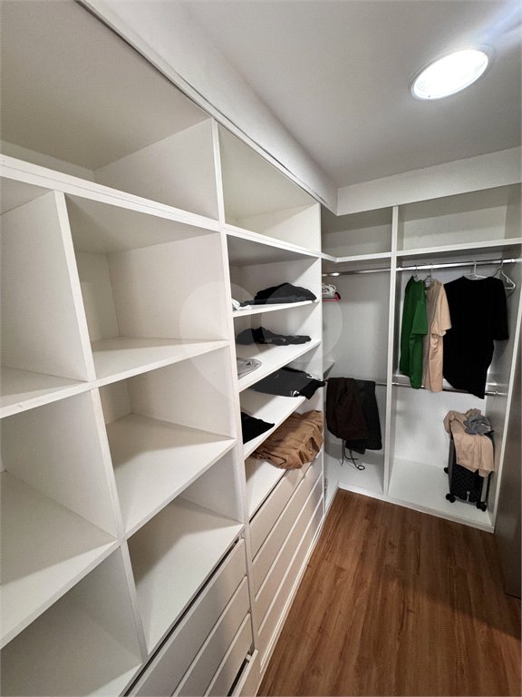 Apartamento à venda com 4 quartos, sendo 2 suítes, em Vila Regente Feijó, São Paulo, SP